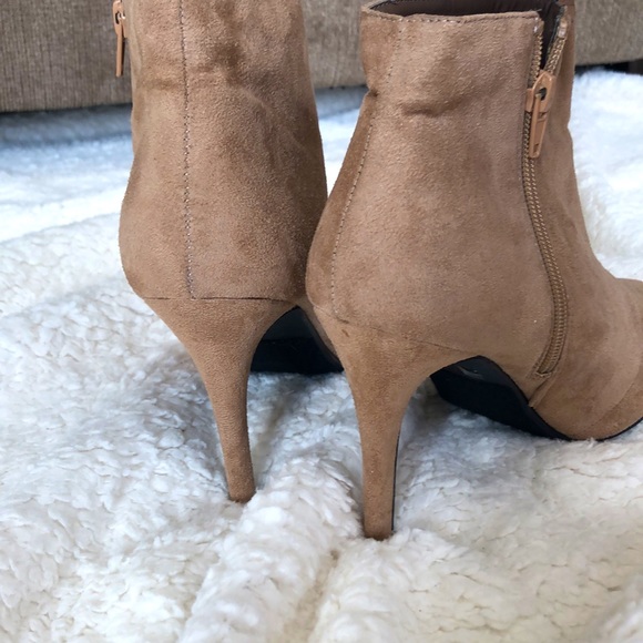 Fall booties👢 - Picture 3 of 3